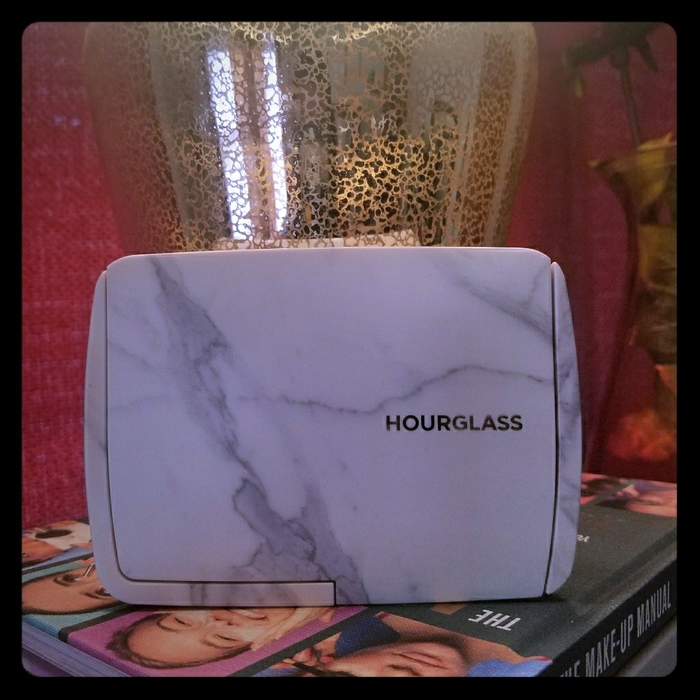 Hourglass Ambient Lighting Edit Palette